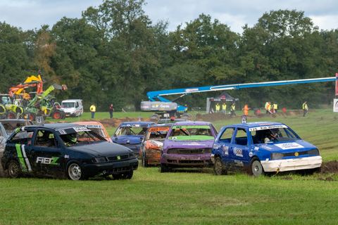 Auto cross Albergen